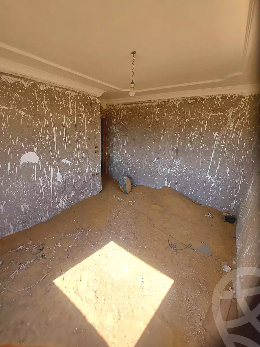 https://aqarmap.com.eg/ar/listing/7191626-for-sale-cairo-helwan-el-shareaa-el-sharby-st