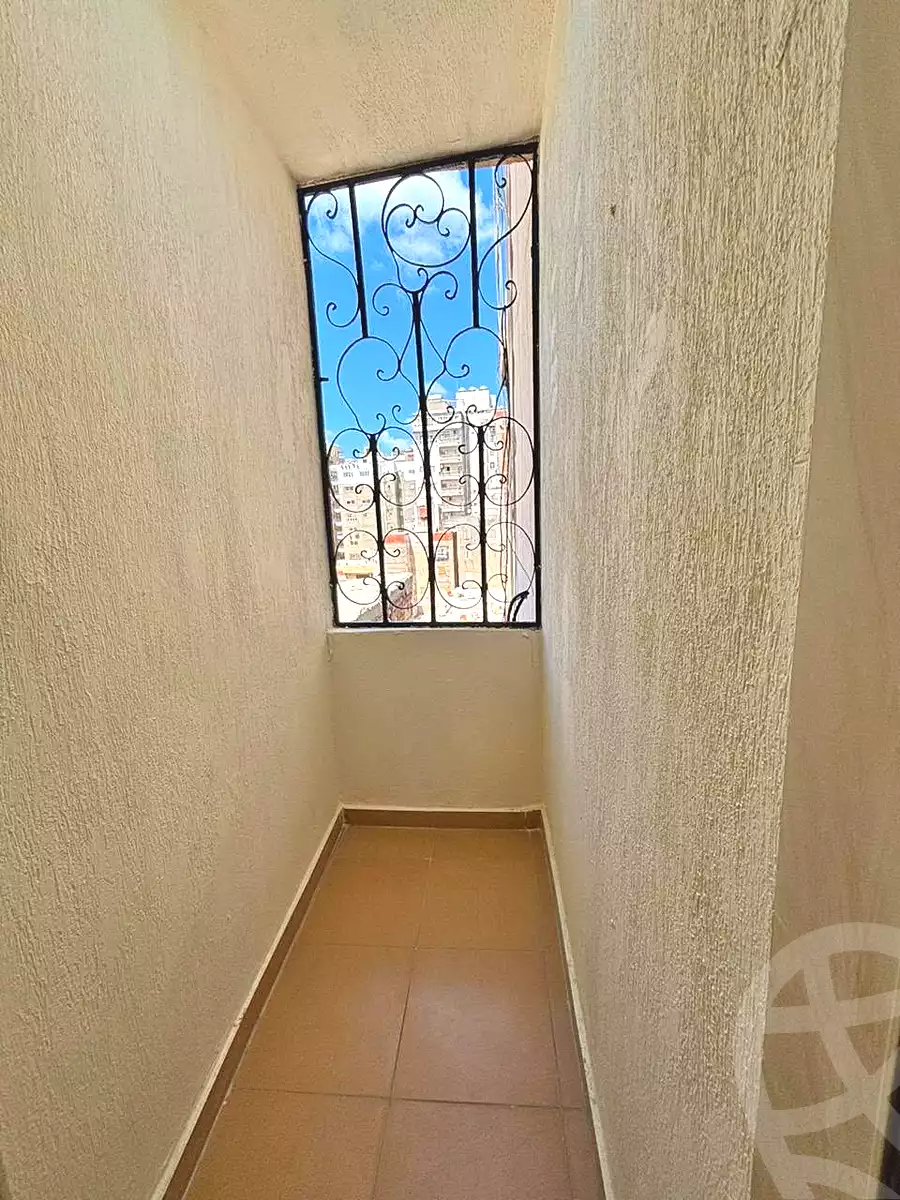 https://aqarmap.com.eg/ar/listing/7192176-for-sale-alexandria-miami-el-gaish-rd-st