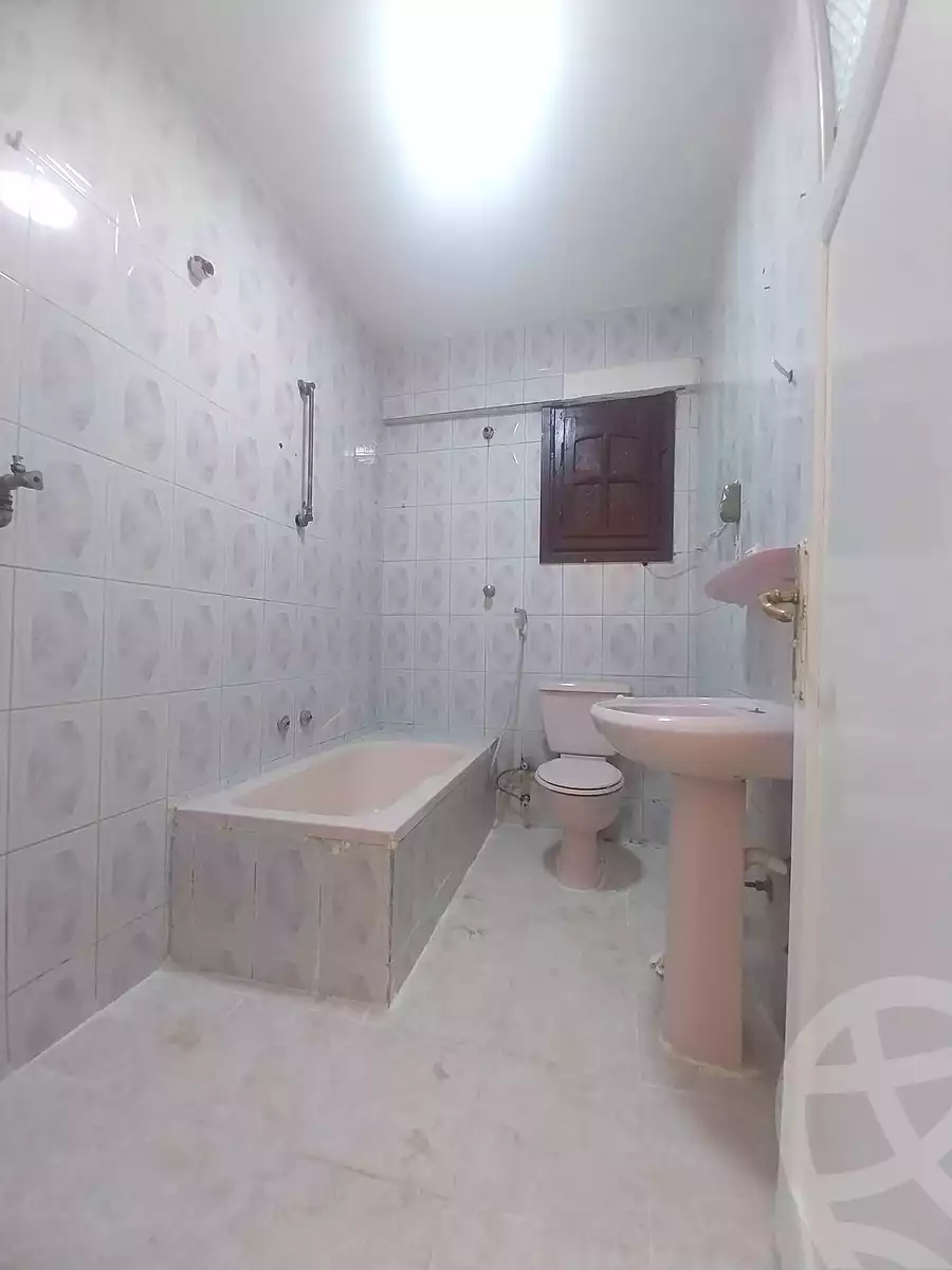 https://aqarmap.com.eg/en/listing/7192196-for-sale-alexandria-al-agamy-shataa-el-nakheel