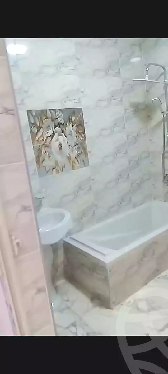 https://aqarmap.com.eg/ar/listing/7192390-for-sale-cairo-elnozha-Streettt-27