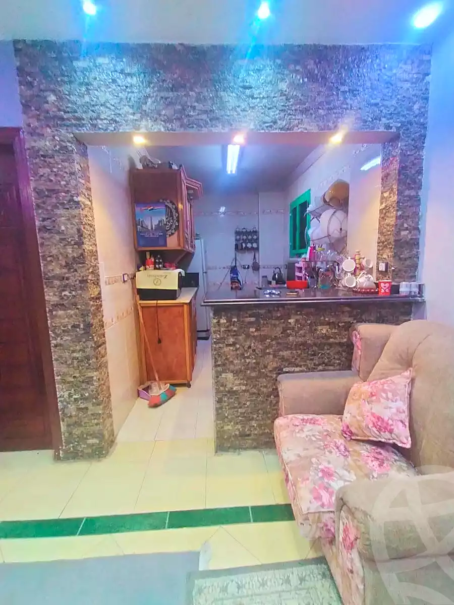 https://aqarmap.com.eg/ar/listing/7192535-for-sale-cairo-helwan-helwan-el-sharkeya-heidar-st