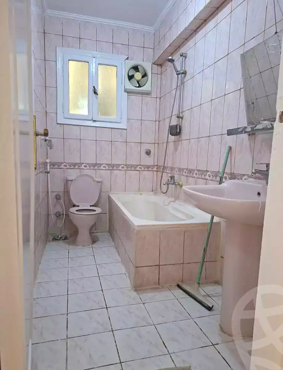 https://aqarmap.com.eg/en/listing/7193413-for-sale-alexandria-el-asafra-l-sfr-bhry