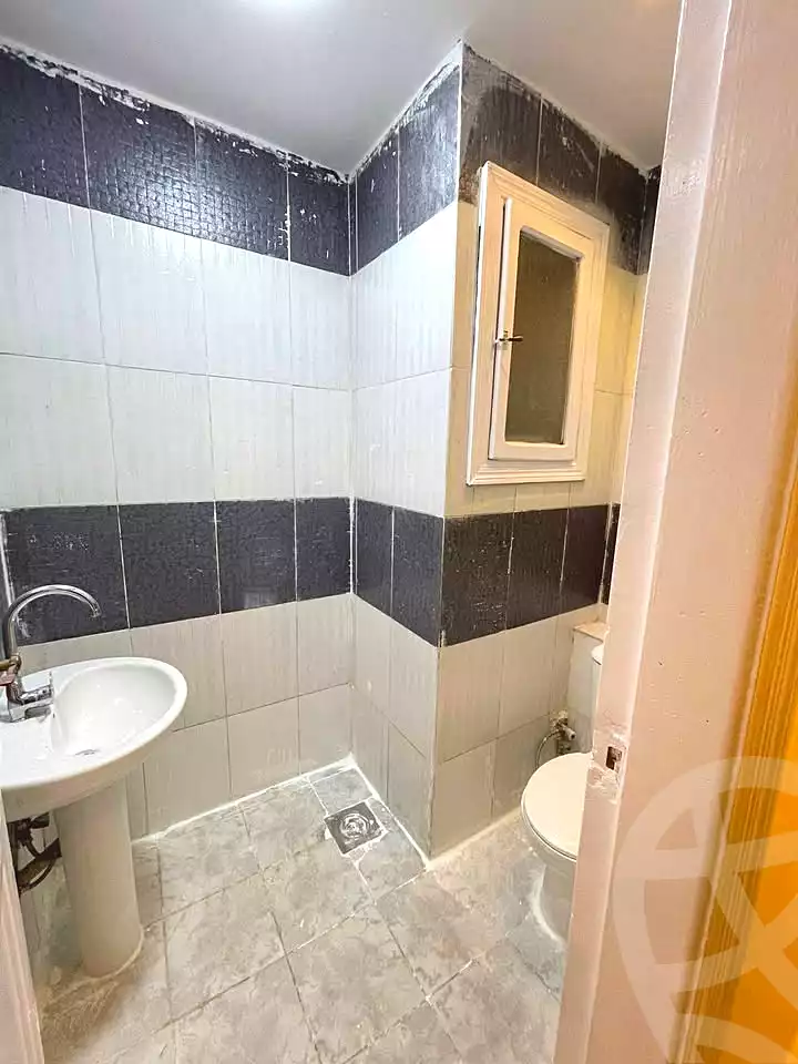 https://aqarmap.com.eg/en/listing/7193742-for-sale-alexandria-sydy-bshr-sydy-bshr-bhry-gamal-abd-el-nasir-st
