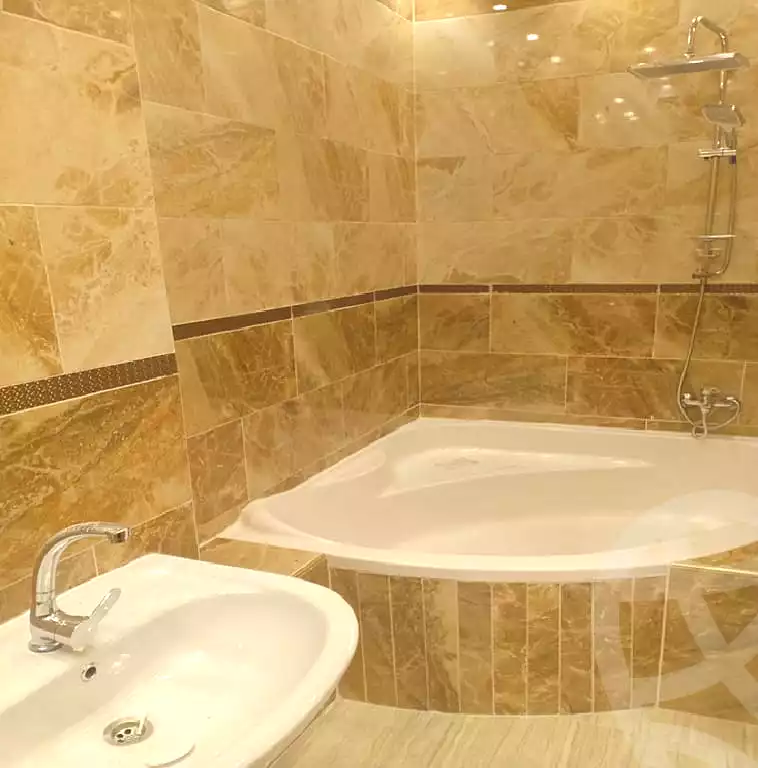 https://aqarmap.com.eg/en/listing/7194828-for-sale-cairo-new-cairo-el-ahyaa-third-neighborhood-street-16