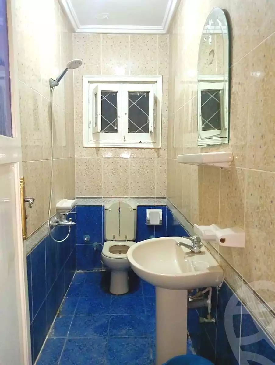 https://aqarmap.com.eg/en/listing/7195198-for-sale-cairo-6th-of-october-el-ahyaa-neighborhood-3rd-al-hay-al-thalith-st