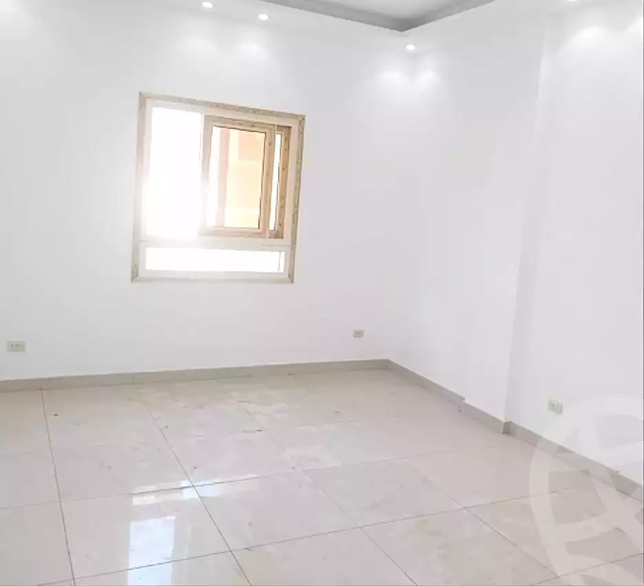 https://aqarmap.com.eg/ar/listing/7195742-for-sale-alexandria-moharram-bey