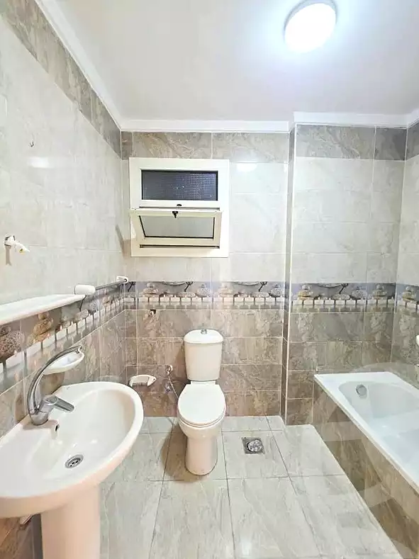 https://aqarmap.com.eg/ar/listing/7196032-for-sale-alexandria-el-asafra-l-sfr-bhry