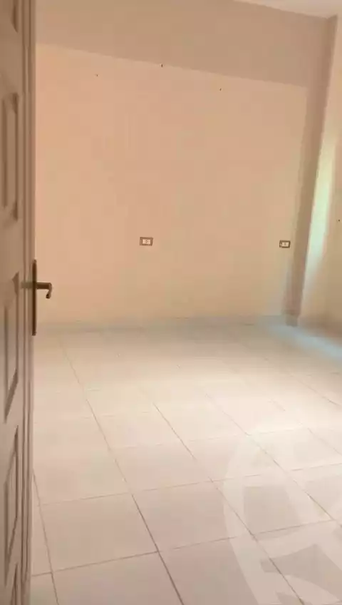 https://aqarmap.com.eg/ar/listing/7196071-for-sale-cairo-new-cairo-el-narges-el-narges-omarat-mohamed-sabry-abu-alam-st