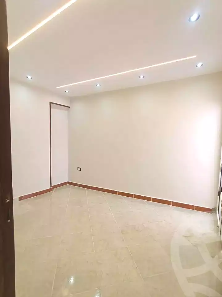 https://aqarmap.com.eg/ar/listing/7197093-for-sale-alexandria-al-agamy-bw-ywsf