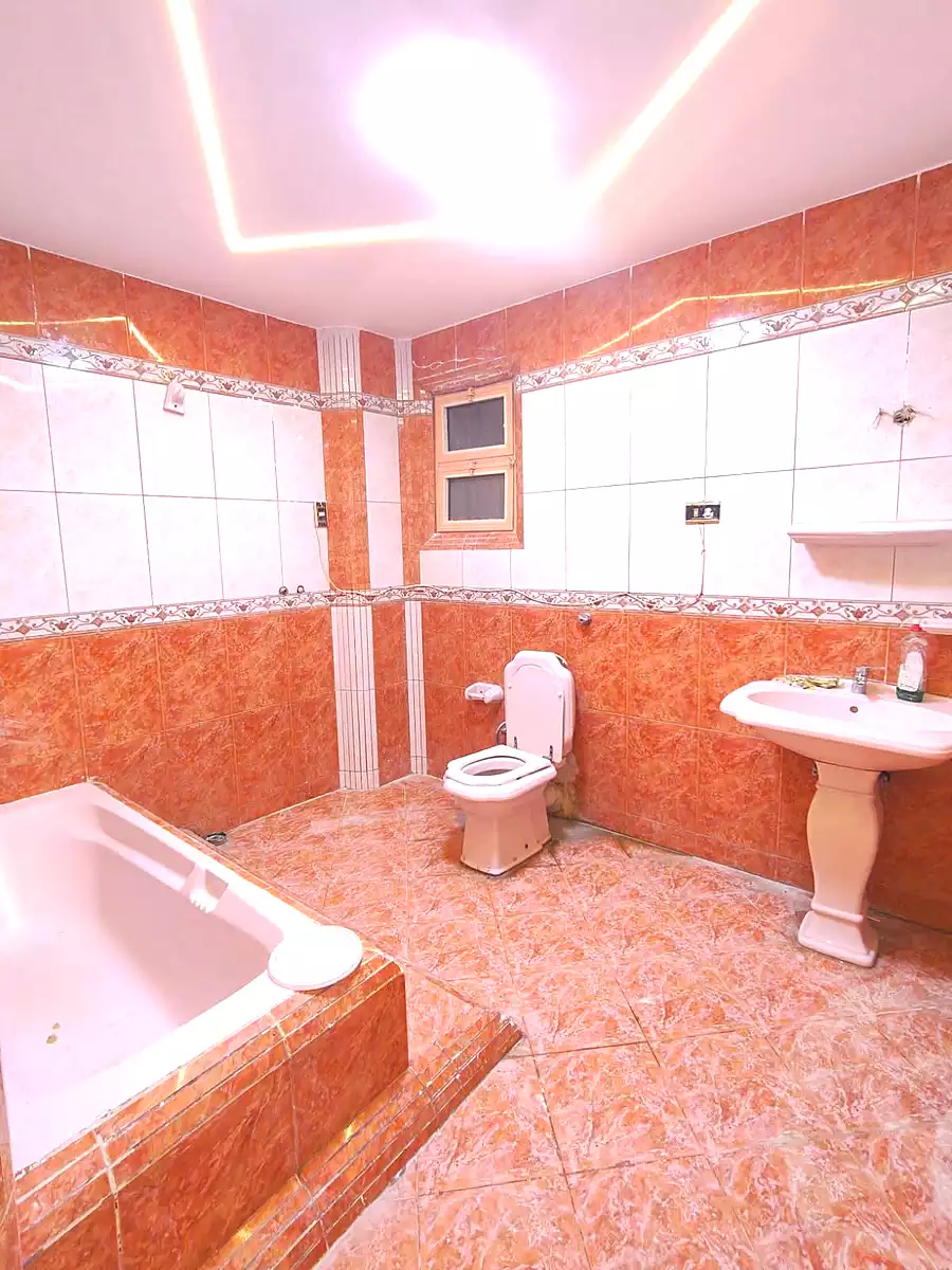 https://aqarmap.com.eg/ar/listing/7197132-for-sale-alexandria-sydy-bshr-sydy-bshr-bhry-shr-khld-bn-lwlyd