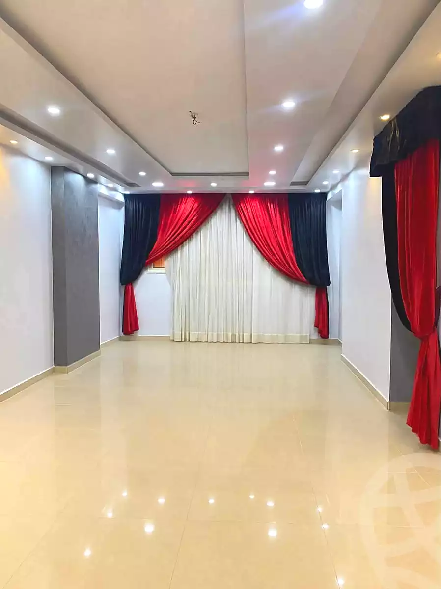 https://aqarmap.com.eg/ar/listing/7197402-for-sale-cairo-helwan-helwan-el-sharkeya-omar-ibn-abd-el-aziz-st