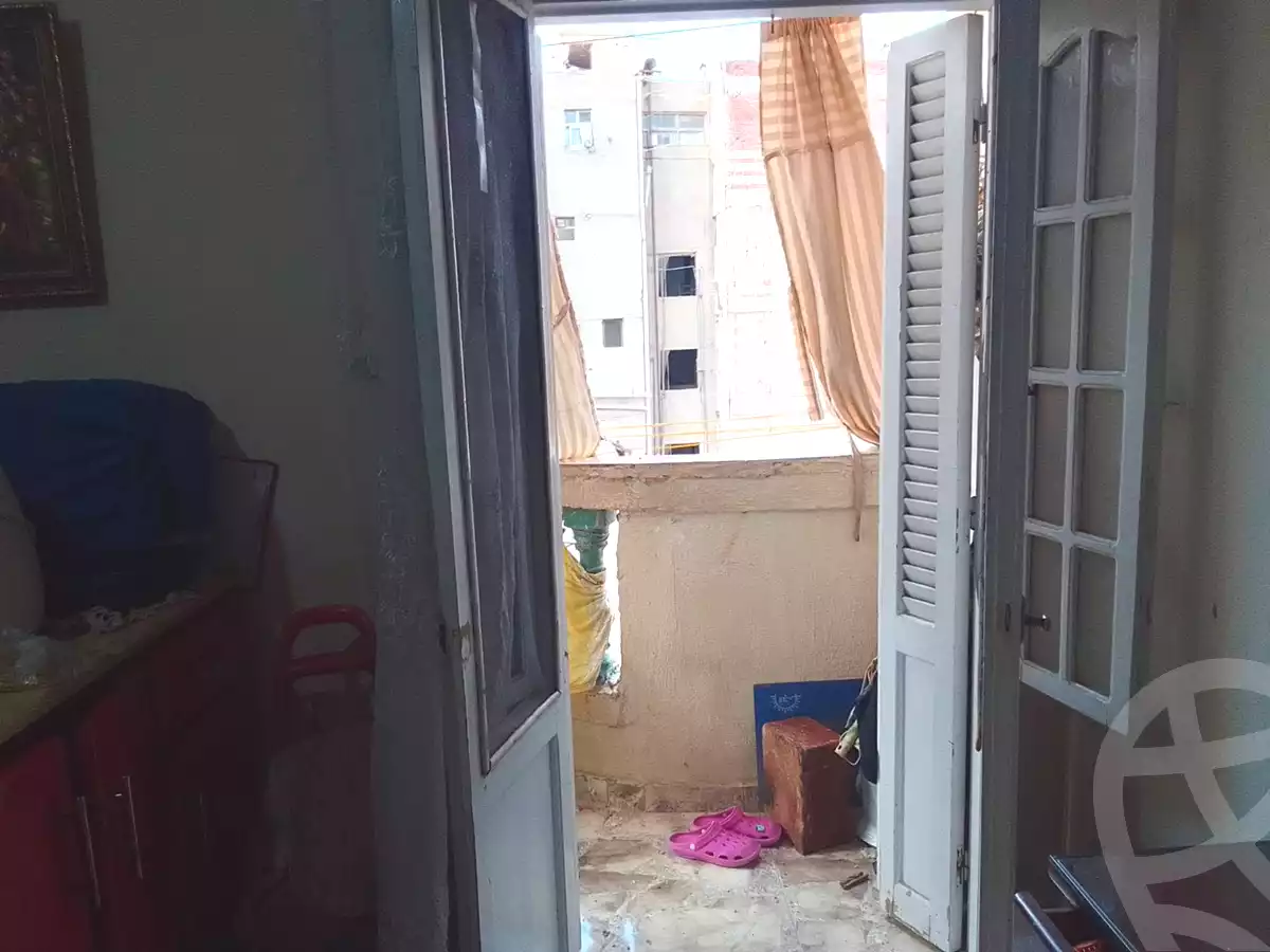 https://aqarmap.com.eg/ar/listing/7197424-for-sale-alexandria-el-asafra-shr-45