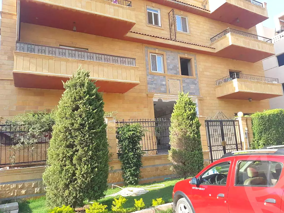https://aqarmap.com.eg/en/listing/7197610-for-sale-cairo-new-cairo-first-settlement-neighbourhood-5-el-shaheed-islam-raafat-st