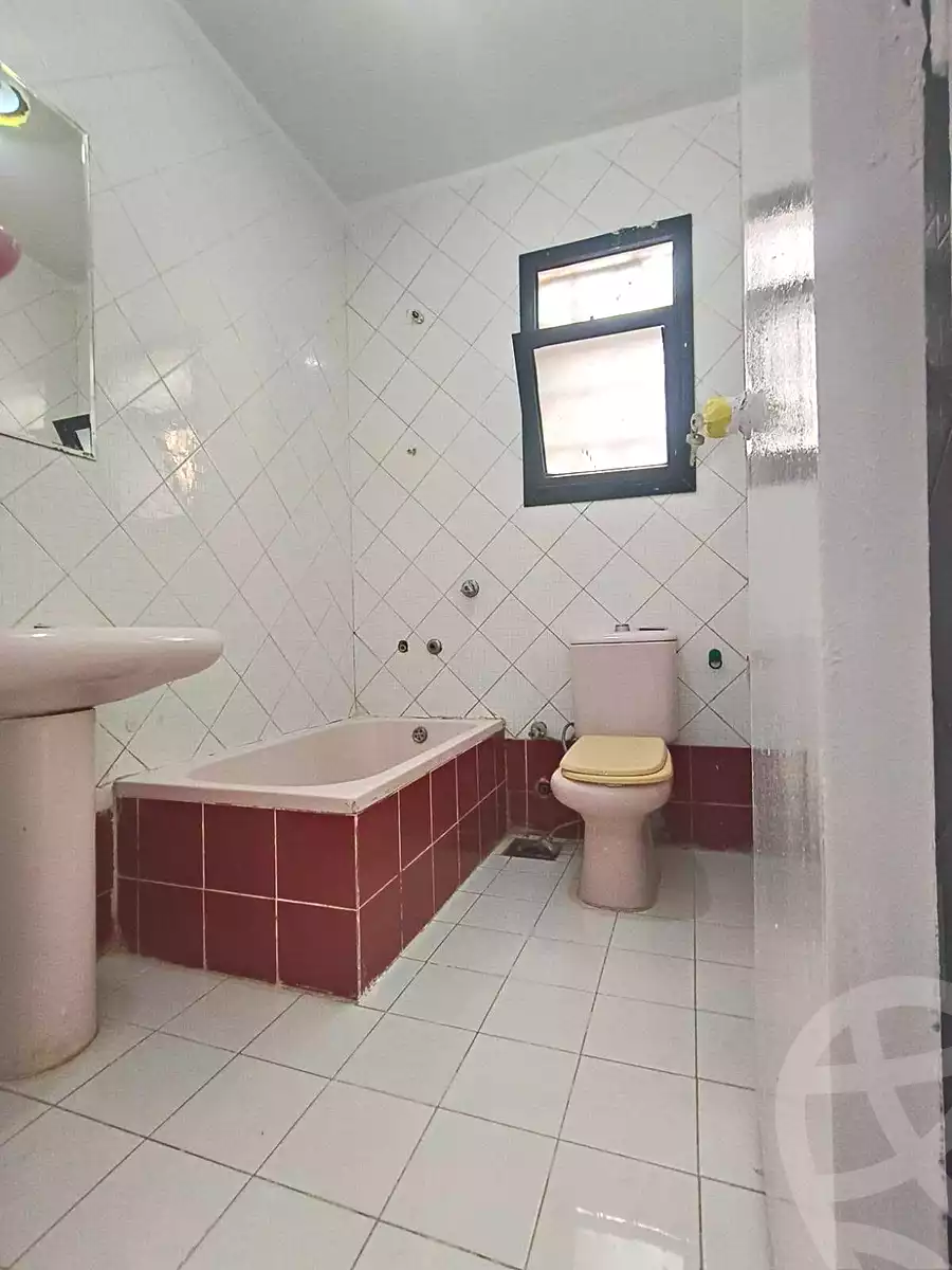https://aqarmap.com.eg/ar/listing/7198422-for-sale-alexandria-al-agamy-shataa-el-nakheel