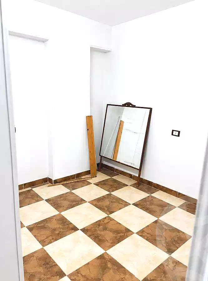https://aqarmap.com.eg/ar/listing/7198608-for-sale-cairo-ain-shams-yn-shms-lgrby