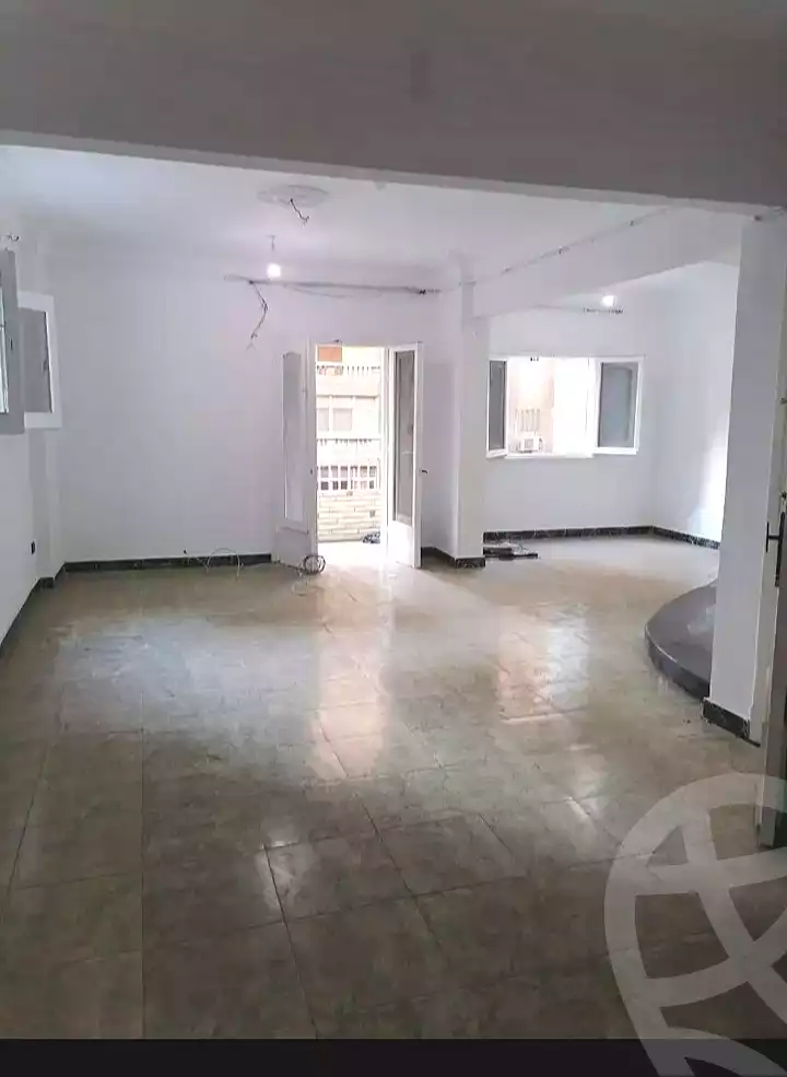 https://aqarmap.com.eg/ar/listing/7198619-for-rent-alexandria-miami-shr-jml-bd-lnsr