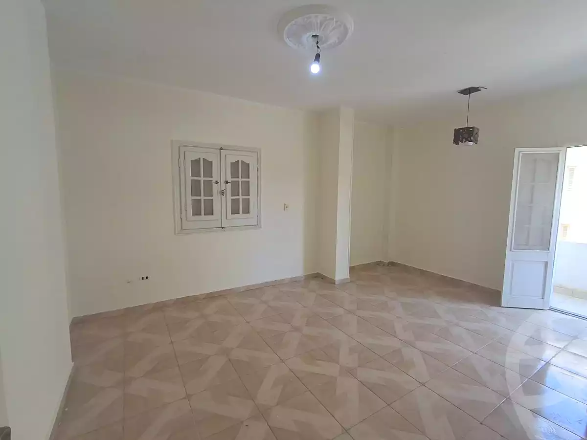 https://aqarmap.com.eg/ar/listing/7198669-for-sale-cairo-6th-of-october-el-ahyaa-neighborhood-3rd-al-hay-al-thalith-st