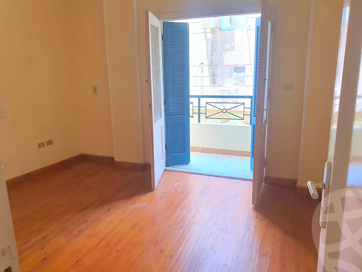https://aqarmap.com.eg/ar/listing/7198950-for-rent-cairo-6th-of-october-el-ahyaa-neighborhood-8th-el-tahrir-rd