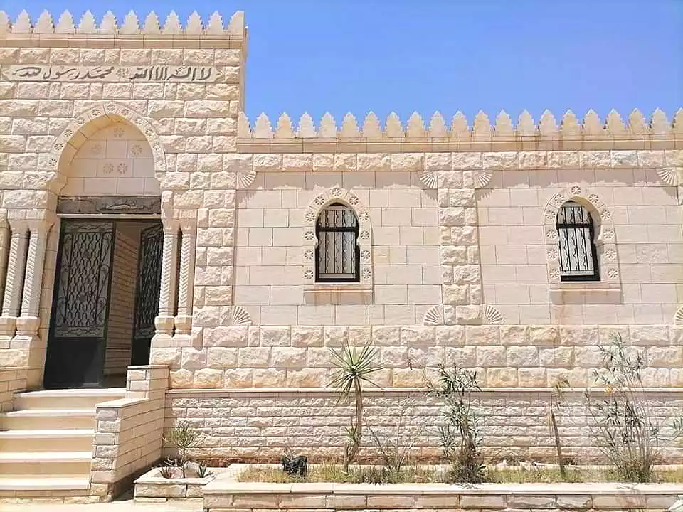 https://aqarmap.com.eg/en/listing/7201092-for-sale-cairo-6th-of-october-el-wahatt-road
