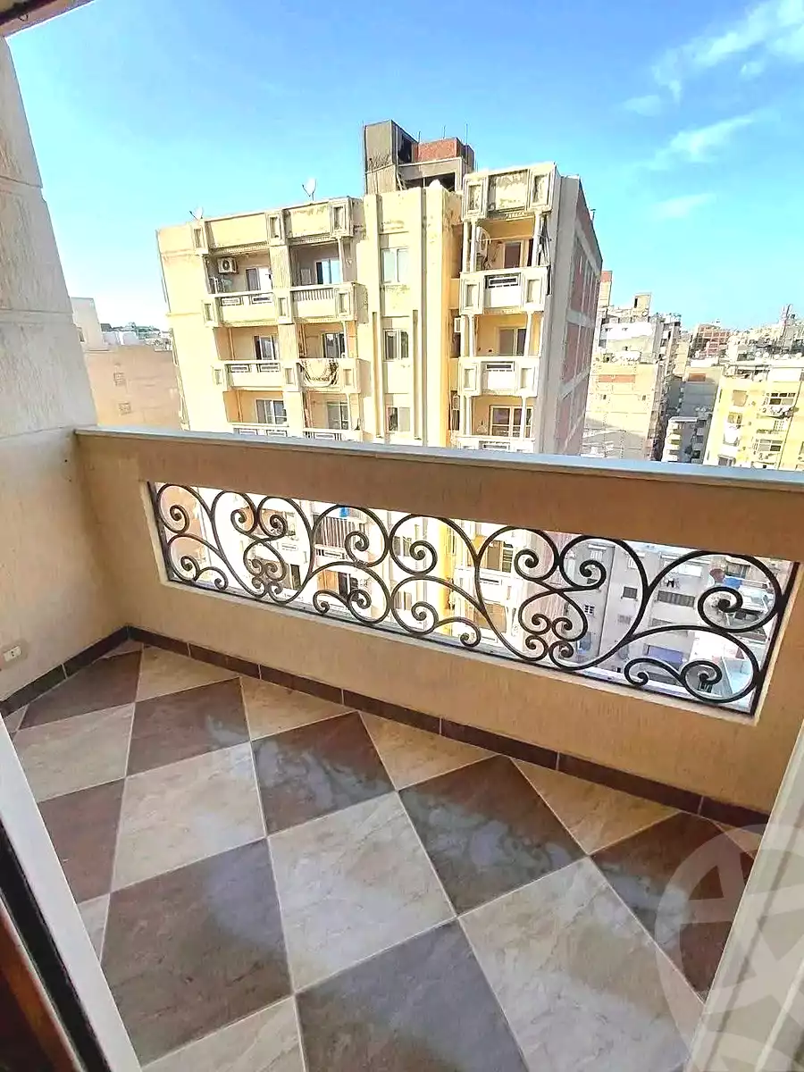 https://aqarmap.com.eg/ar/listing/7201390-for-sale-alexandria-sydy-bshr-sydy-bshr-bhry-khalil-hamada-st