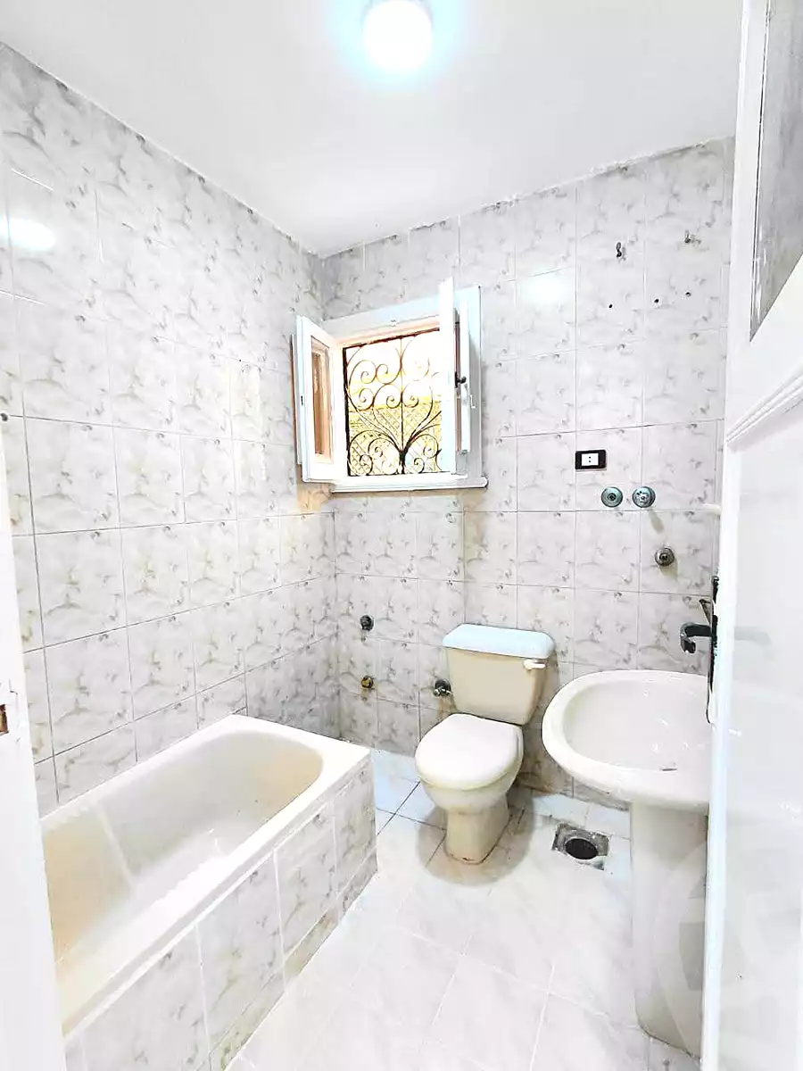 https://aqarmap.com.eg/ar/listing/7202321-for-sale-alexandria-al-agamy-shataa-el-nakheel