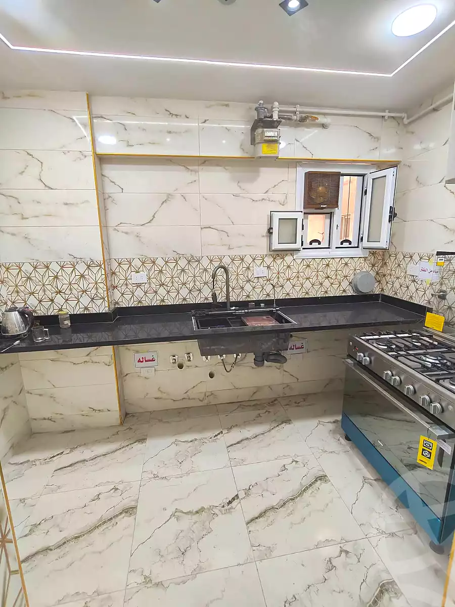 https://aqarmap.com.eg/ar/listing/7202401-for-sale-alexandria-sydy-bshr-sydy-bshr-bhry-shr-mhmwd-l-yswy