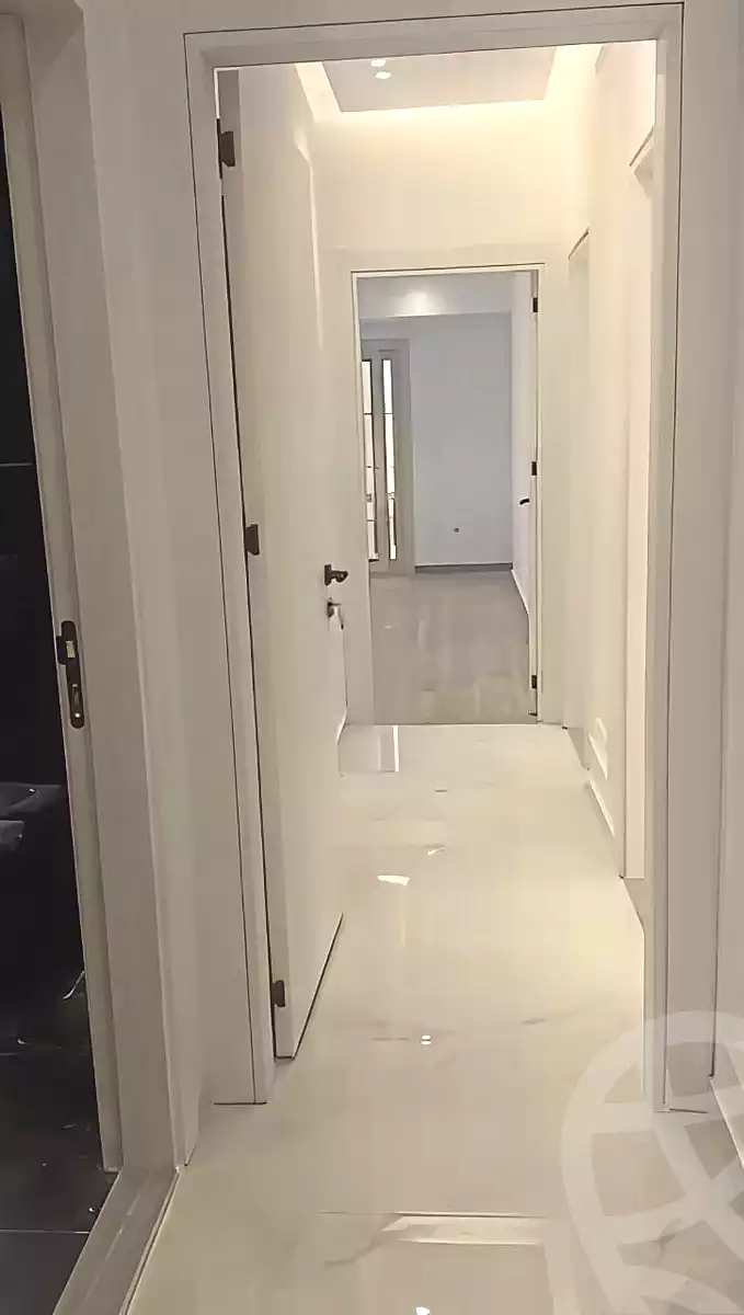 https://aqarmap.com.eg/ar/listing/7202485-for-sale-cairo-el-sheikh-zayed-city-el-hay-eltaseaa-lhy-lts