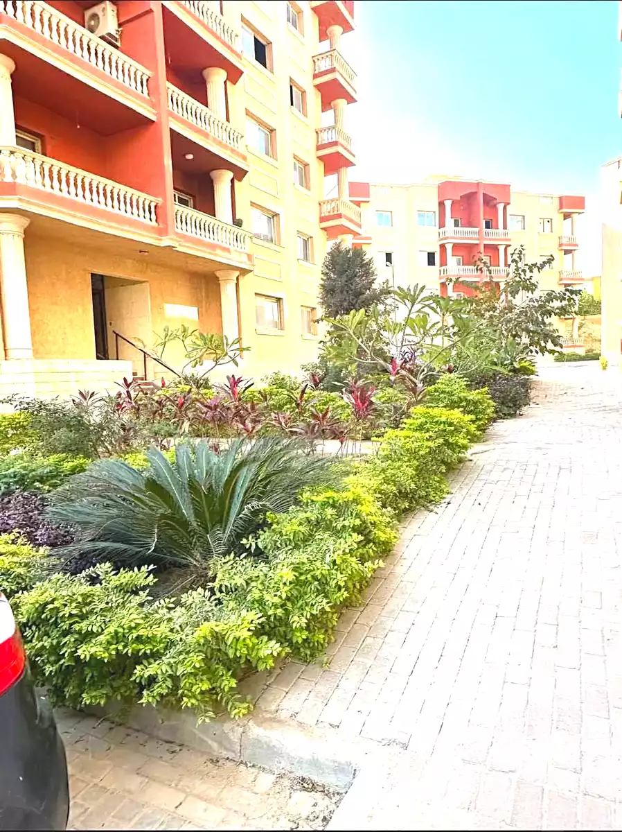 https://aqarmap.com.eg/ar/listing/7202574-for-sale-cairo-new-cairo-south-investors-zizinia-st
