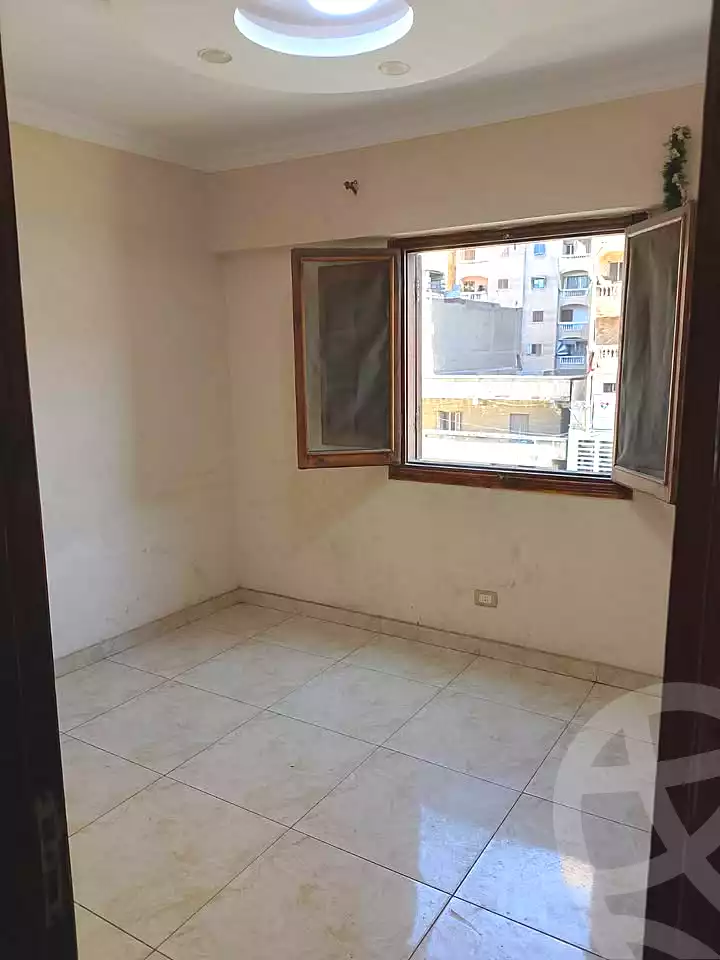 https://aqarmap.com.eg/ar/listing/7202693-for-rent-alexandria-al-agamy-el-daresa-st