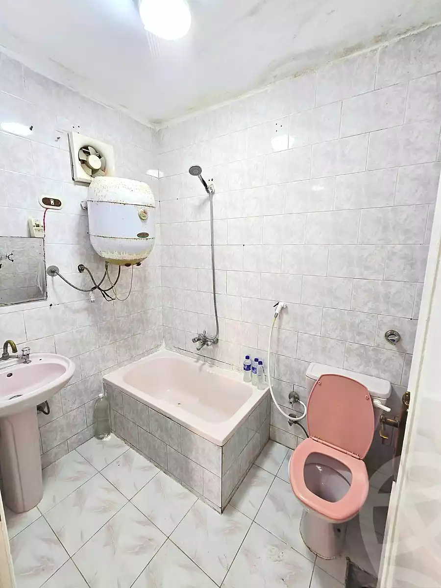 https://aqarmap.com.eg/en/listing/7204104-for-sale-alexandria-al-agamy
