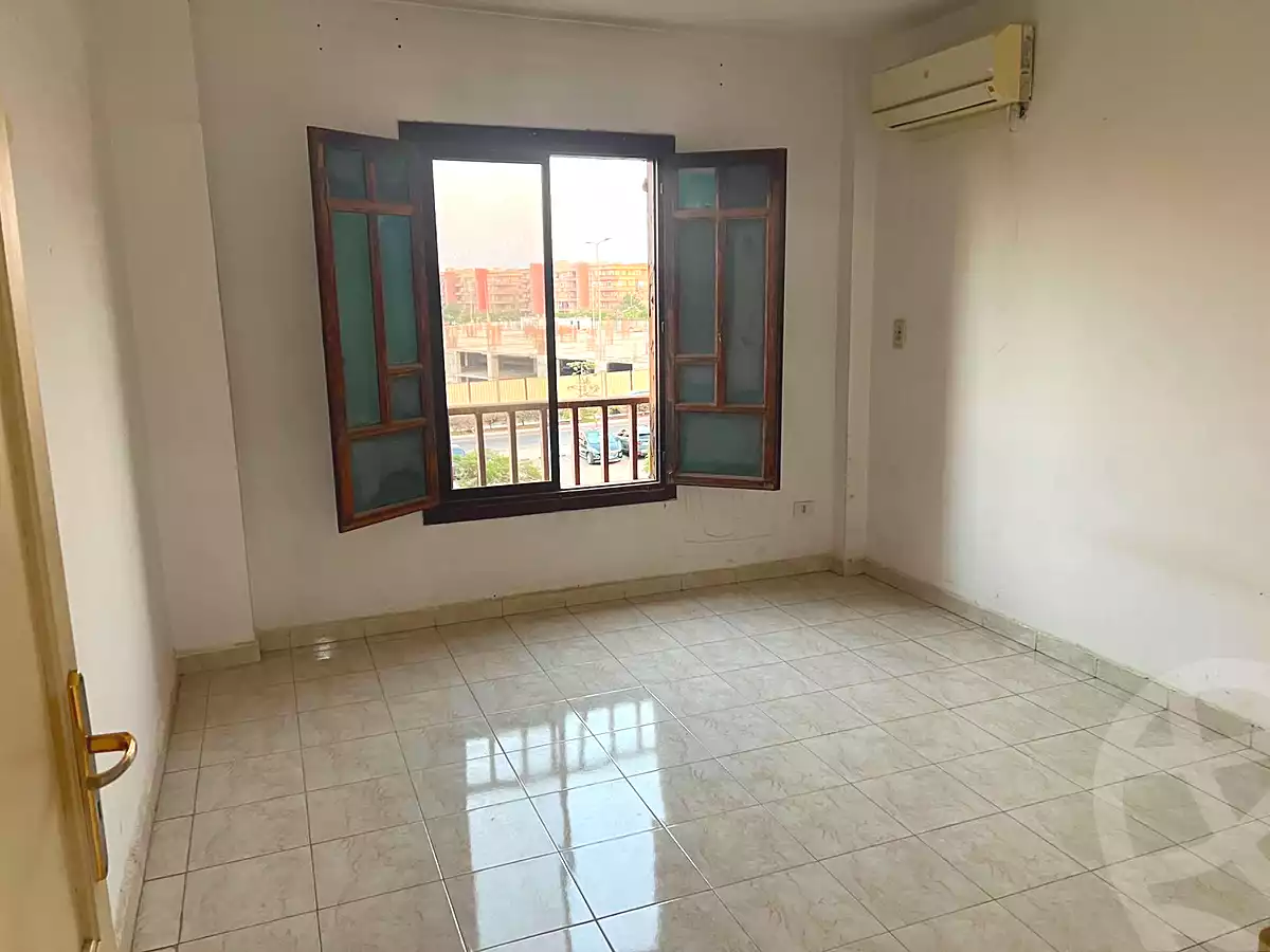 https://aqarmap.com.eg/en/listing/7204289-for-sale-cairo-new-cairo-lrhb-city-phase-5-talaat-mostafa-st