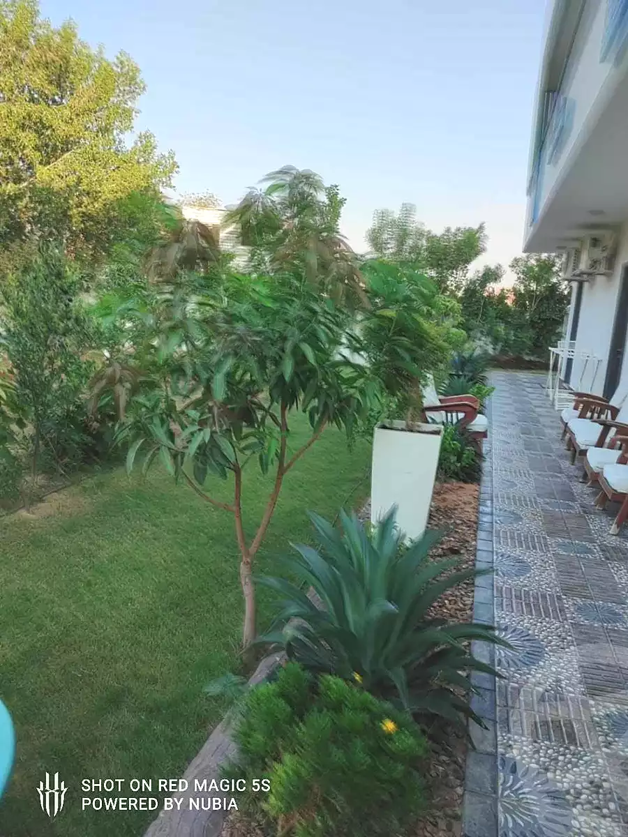 فيلا بـ١٠ غرف نوم في الريف الاوربي، صورة ٢١ من ٢٦