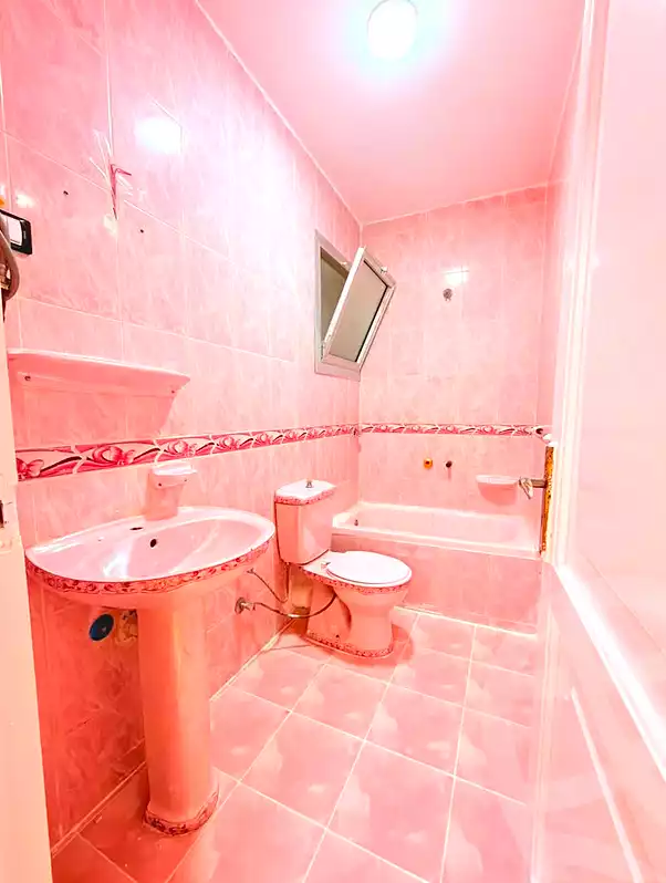 https://aqarmap.com.eg/ar/listing/7204927-for-sale-alexandria-al-agamy-el-kilo-21