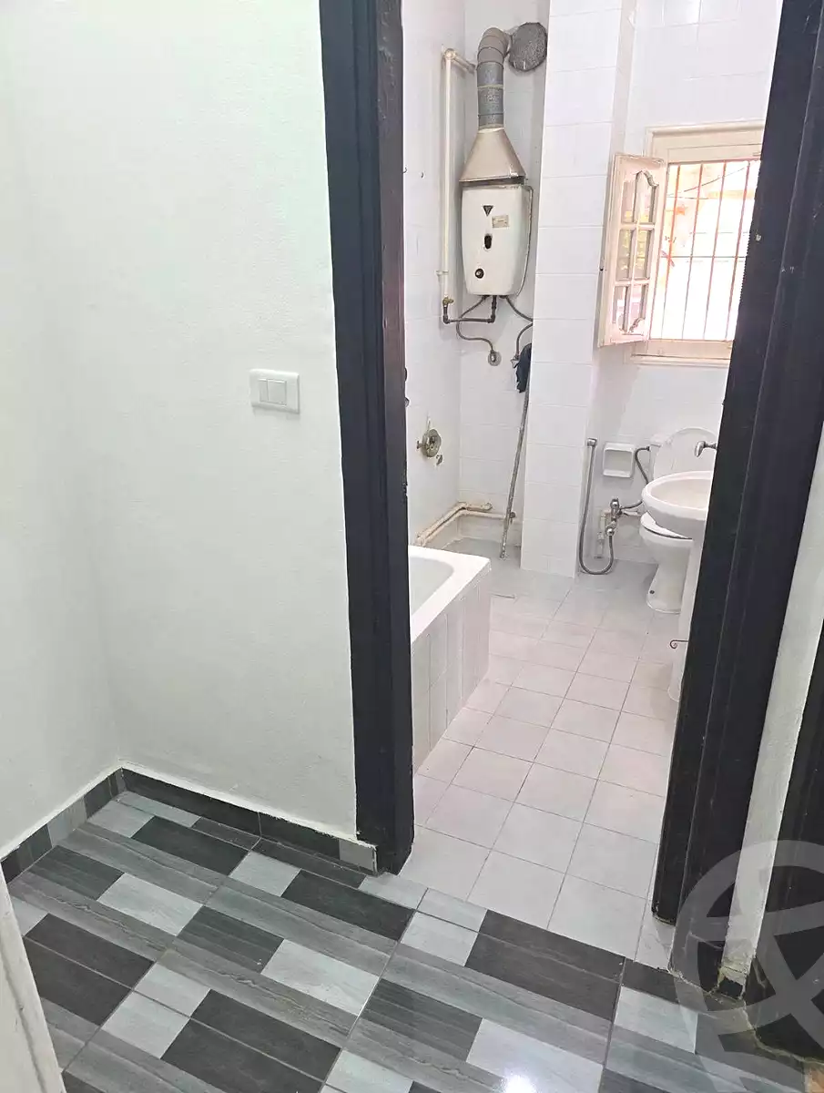 https://aqarmap.com.eg/ar/listing/7205027-for-rent-cairo-heliopolis-heliopolis-square-abd-al-hamid-abou-hief-st