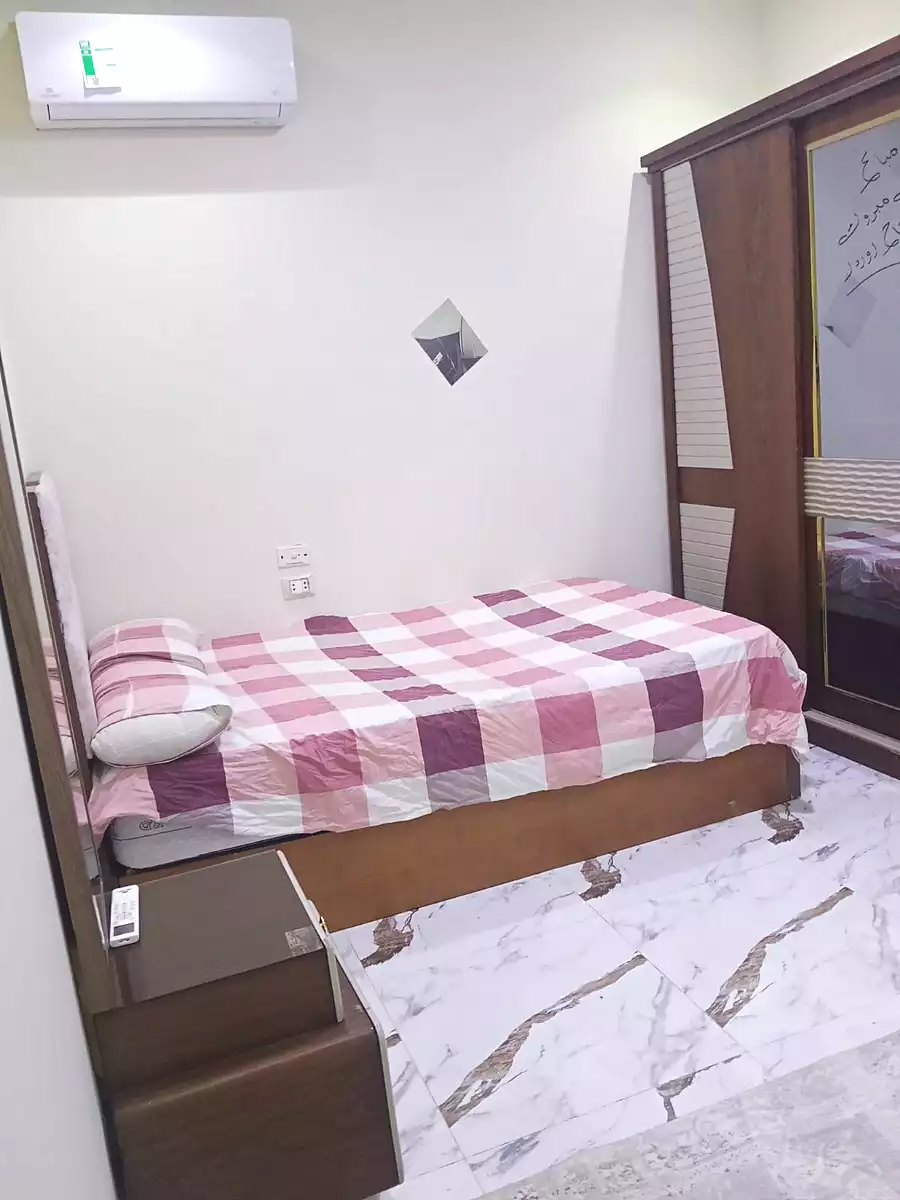 https://aqarmap.com.eg/ar/listing/7205376-for-rent-cairo-6th-of-october-el-ahyaa-neighborhood-1st