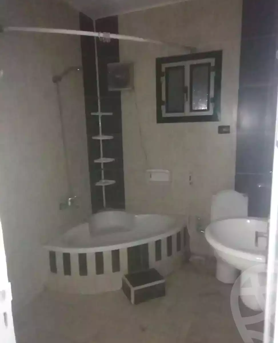 https://aqarmap.com.eg/ar/listing/7205382-for-rent-alexandria-miami-shr-jml-bd-lnsr