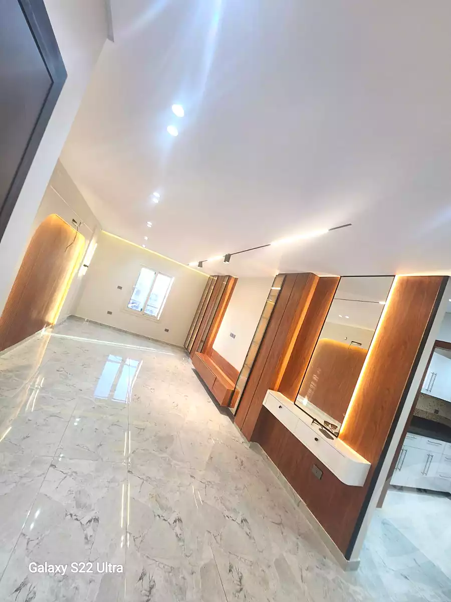 https://aqarmap.com.eg/ar/listing/7205424-for-sale-cairo-el-sheikh-zayed-city-small-investor