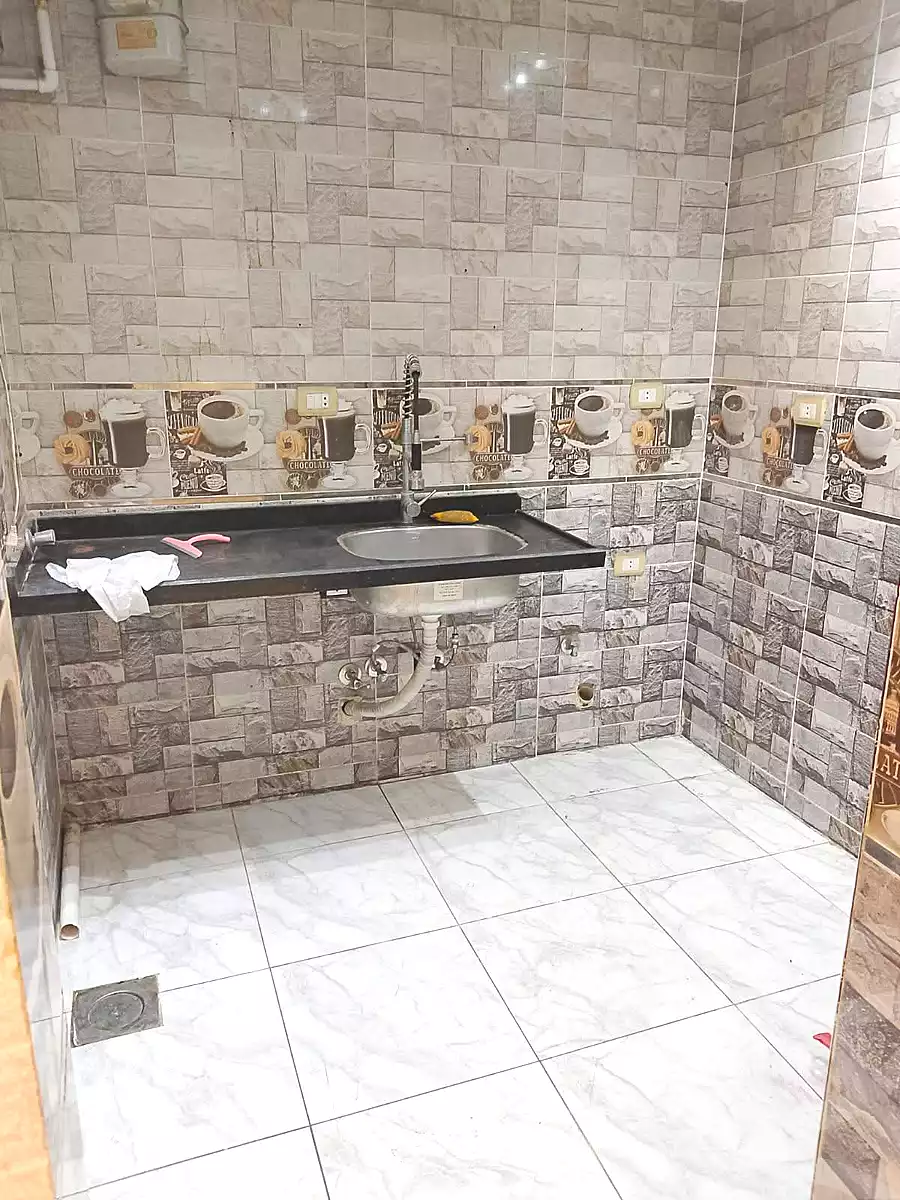 https://aqarmap.com.eg/ar/listing/7205484-for-rent-alexandria-alexandria-marsa-matrouh-rd