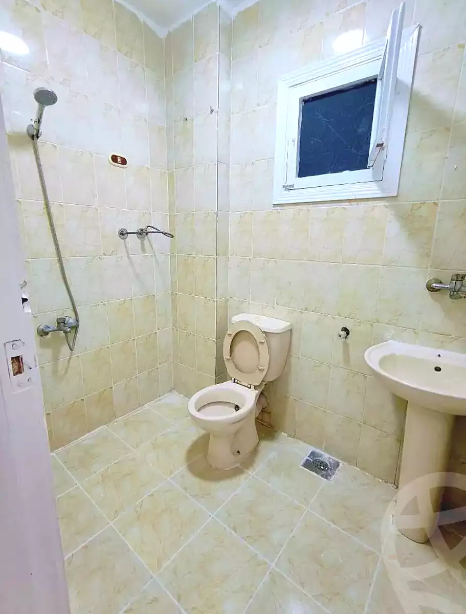 https://aqarmap.com.eg/ar/listing/7205696-for-sale-alexandria-al-agamy-shataa-el-nakheel