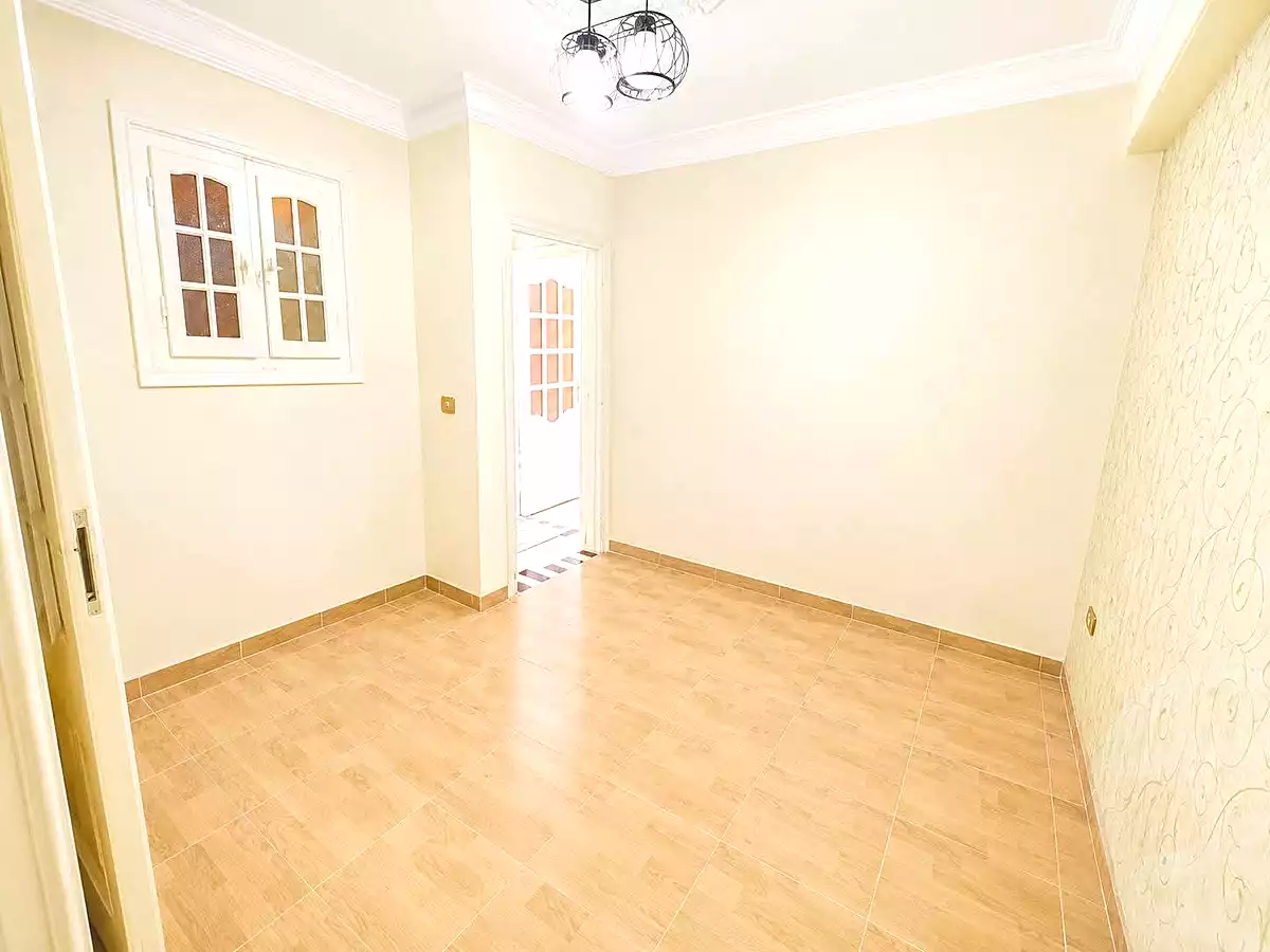 https://aqarmap.com.eg/ar/listing/7206843-for-sale-alexandria-camp-cesar-port-said-street