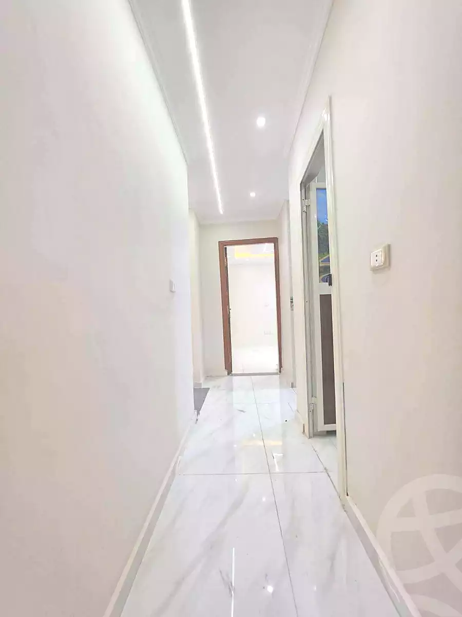 https://aqarmap.com.eg/ar/listing/7206869-for-sale-alexandria-sydy-bshr-sydy-bshr-bhry-shr-mhmwd-l-yswy