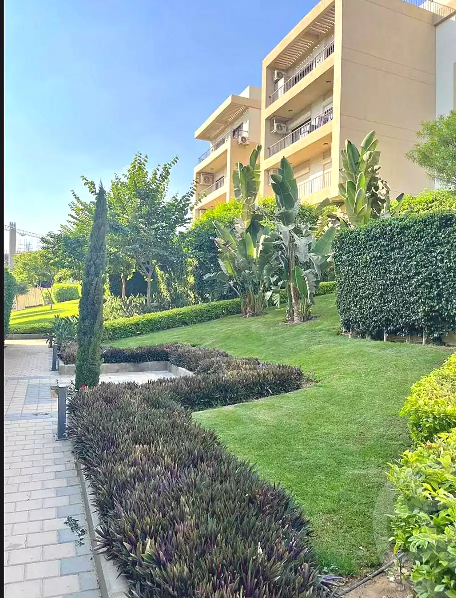 https://aqarmap.com.eg/en/listing/7207002-for-sale-cairo-new-cairo-compounds-fifth-square