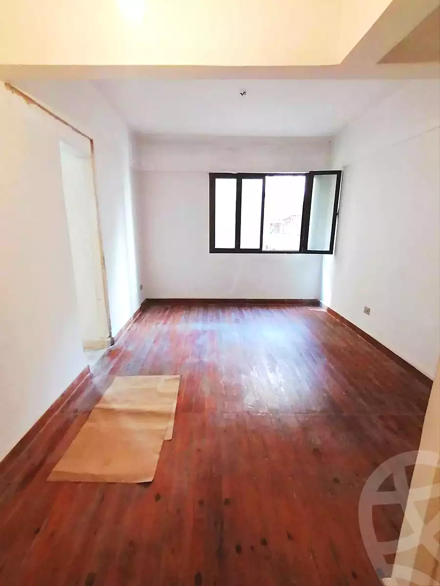 https://aqarmap.com.eg/ar/listing/7207028-for-sale-alexandria-el-asafra-l-sfr-bhry