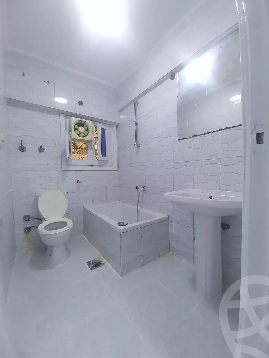 https://aqarmap.com.eg/ar/listing/7207176-for-sale-alexandria-al-agamy