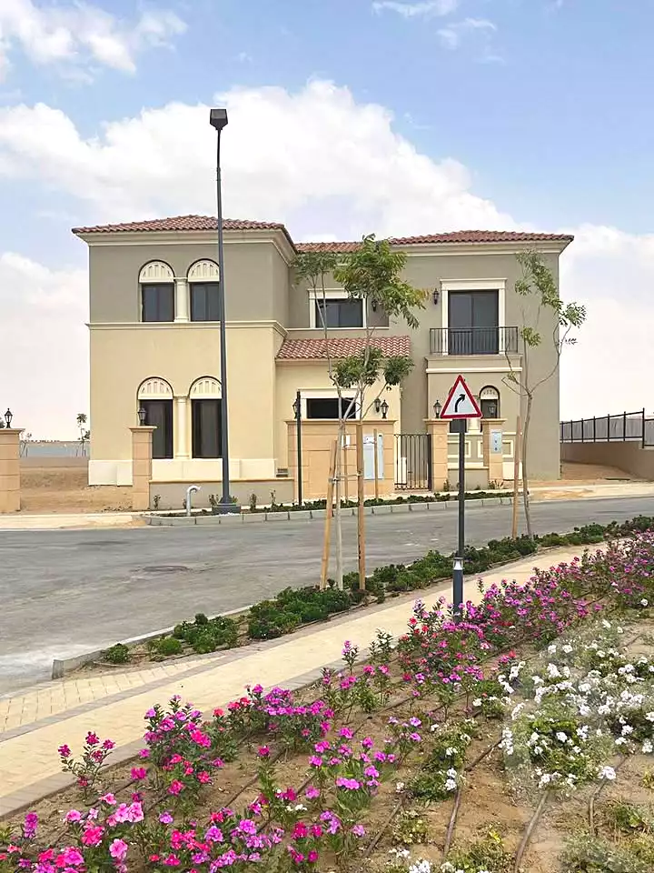https://aqarmap.com.eg/en/listing/7207401-for-sale-cairo-new-cairo-compounds-city-gate-sapphire-city-gate
