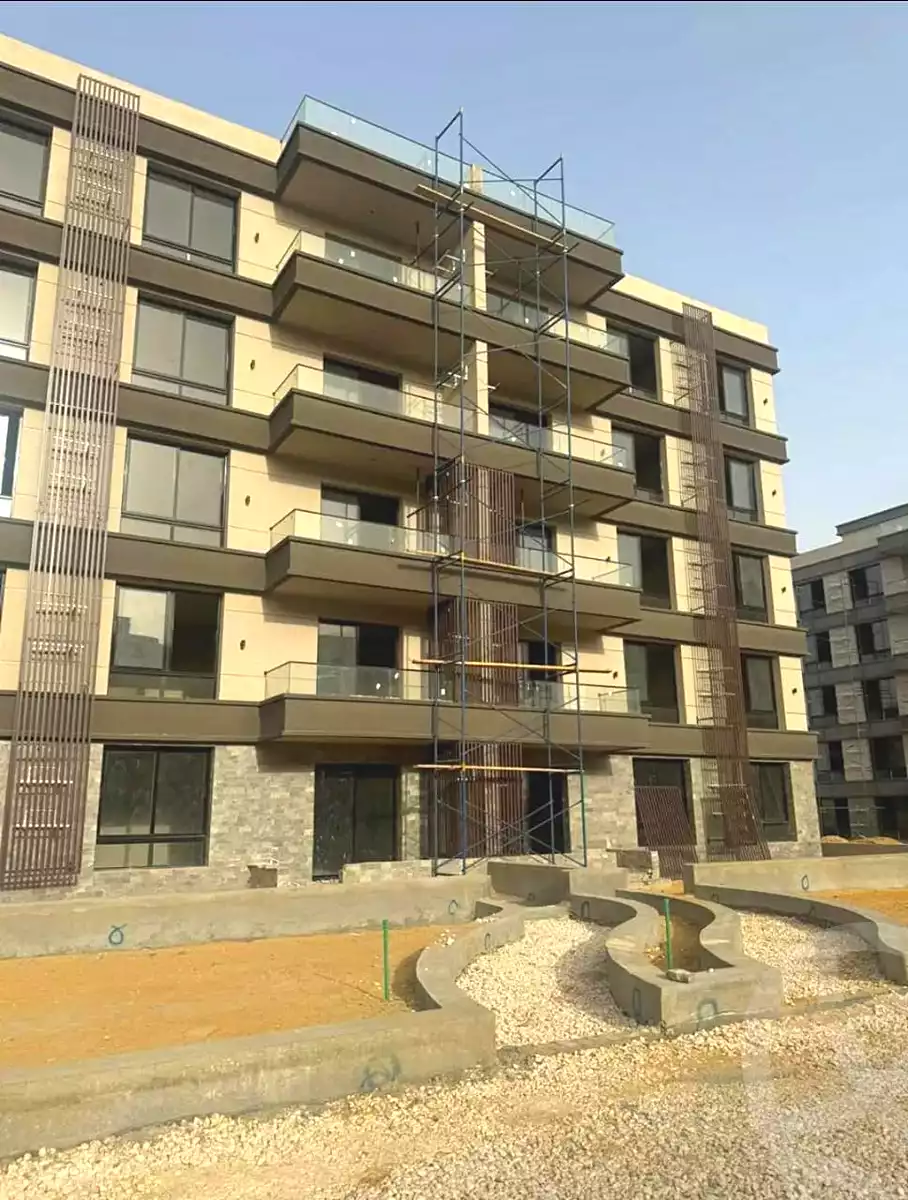 https://aqarmap.com.eg/en/listing/7207514-for-sale-cairo-el-sheikh-zayed-city-lshykh-zyd-ljdyd-de-joya-taj-misr-new-zayed