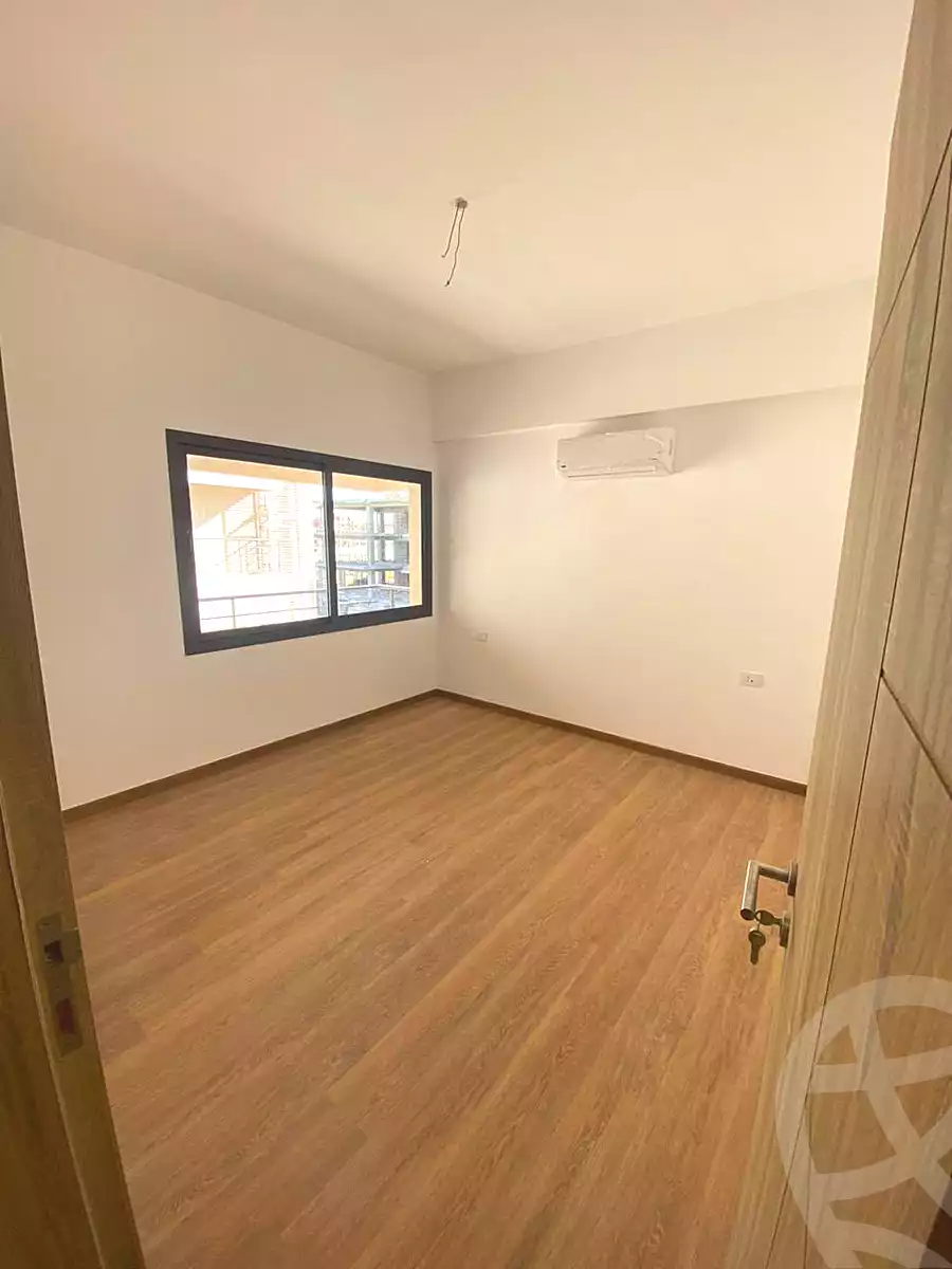 https://aqarmap.com.eg/ar/listing/7207754-for-rent-cairo-new-cairo-compounds-fyfth-skwyr-mwl-lmrsm-llttwyr