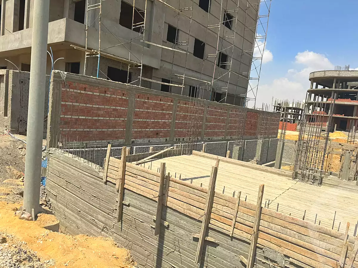 https://aqarmap.com.eg/ar/listing/7208194-for-sale-cairo-new-cairo-bait-el-watan-south-suez-road-el-hay-el-takmely