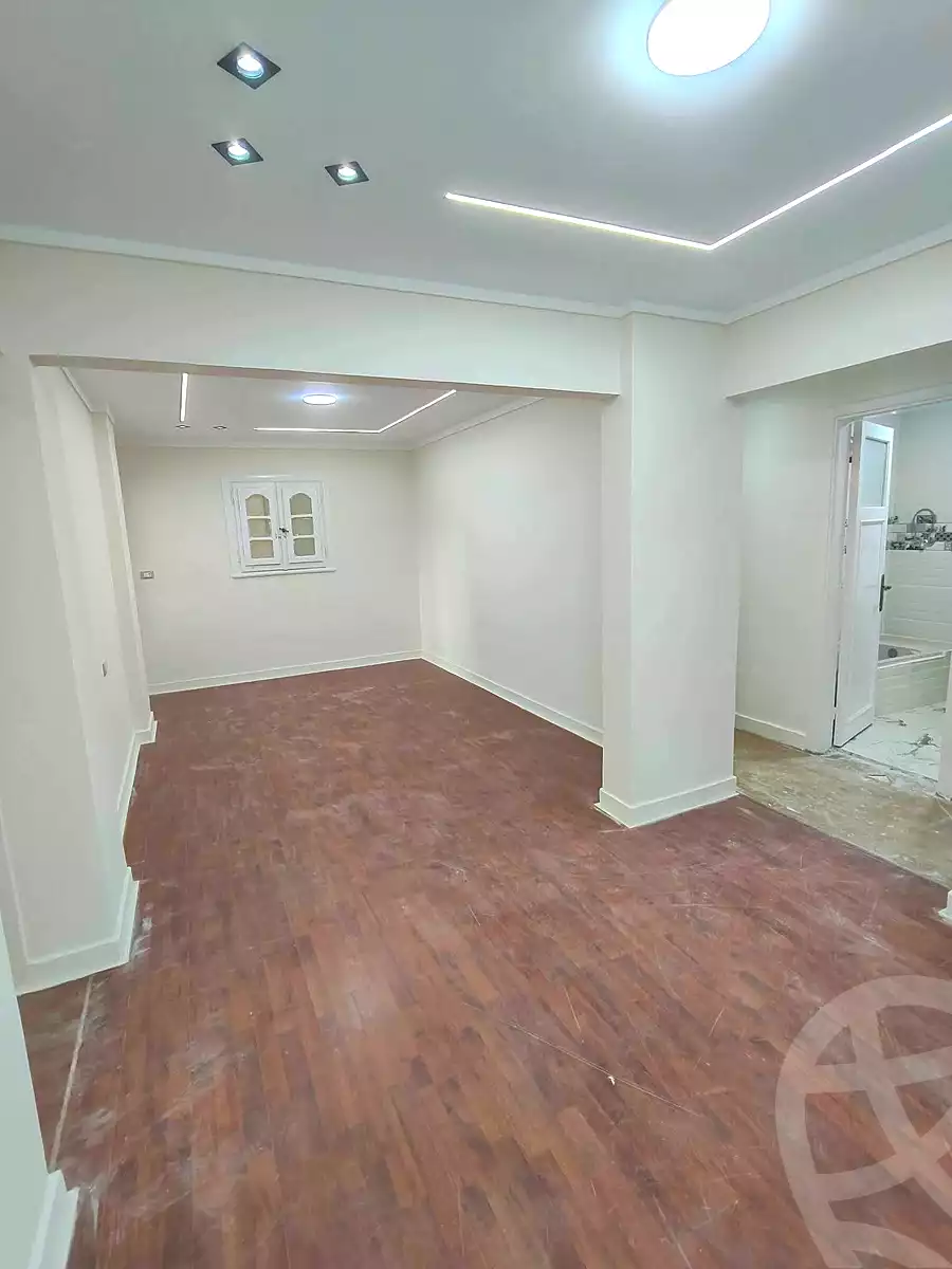 https://aqarmap.com.eg/ar/listing/7208537-for-rent-alexandria-miami