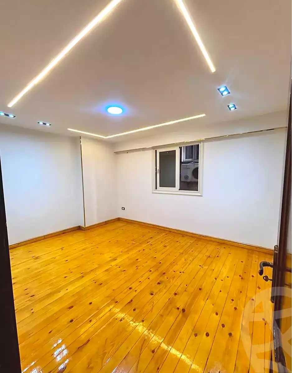 https://aqarmap.com.eg/en/listing/7208582-for-sale-alexandria-sydy-bshr